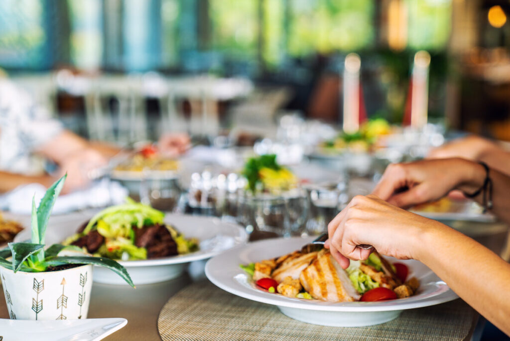 A Food Lover’s Guide to Dining in Cortland West: Must-Try Eats, Hidden Gems, and Local Favorites